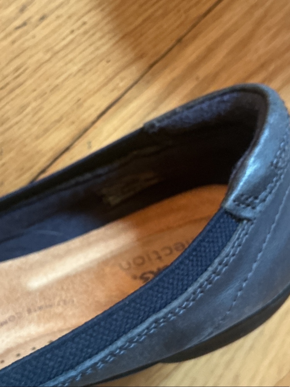 Clarks Navy Knot Ballet Flats - Picture 8 of 8
